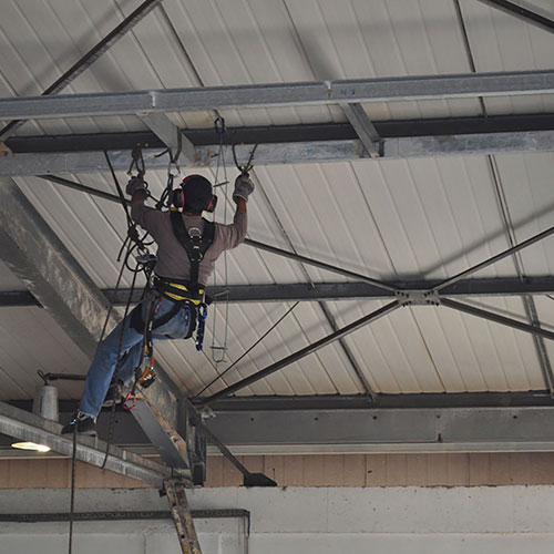 ΔΕΗ (ΑΣΠ) στην Κω: Ενίσχυση μεταλλικής στέγης – Τοποθέτηση ανεμιστήρων