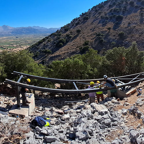 Δικταίον Άνδρον: Ειδική κατασκευή μεταλλικού αναβατορίου