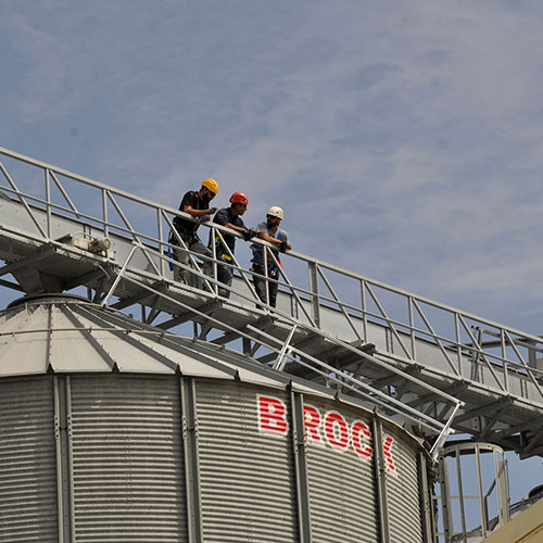 Φαρσάρης ΑΒΕΕ: Κατασκευή μεταλλικών πλατφορμών, στηθαίων και κάθετων κλιμάκων