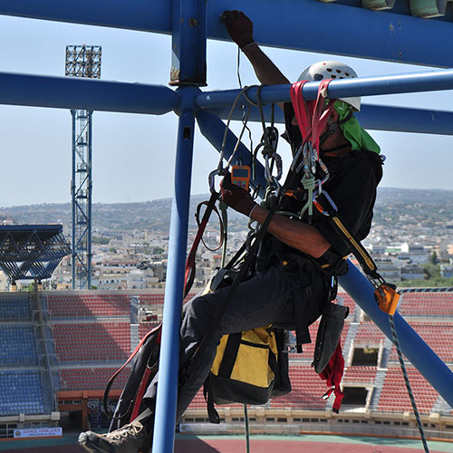 Παγκρήτιο και Παναχαϊκό στάδιο: Επιθεωρήσεις στατικής επάρκειας του μεταλλικού φορέα στα στέγαστρα των γηπέδων