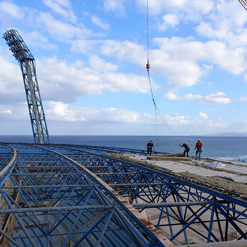 Παγκρήτιο Στάδιο: Αποξήλωση της μεταλλικής επικάλυψης του ανατολικού στεγάστρου
