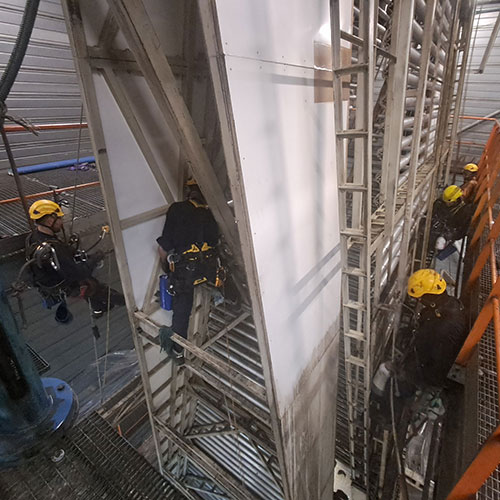 Πλαστικά Κρήτης: Συντήρηση μεταλλικών πύργων