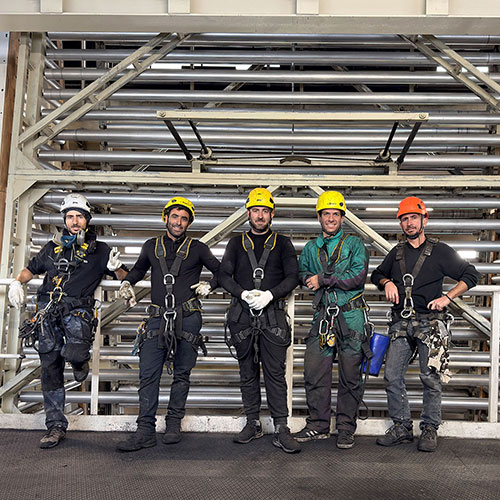 Πλαστικά Κρήτης: Συντήρηση μεταλλικών πύργων