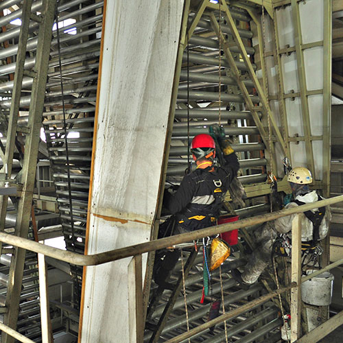 Πλαστικά Κρήτης: Συντήρηση μεταλλικών πύργων