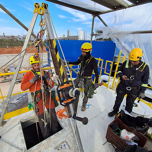 Υπηρεσίες επίβλεψης και διάσωσης εργαζομένων στο εργοστάσιο της SOL HELLAS στη Θεσσαλονίκη