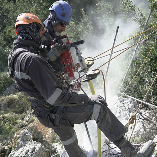 Βραχοπροστασία στο αρχαίο θέατρο Κασσώπης Πρέβεζας