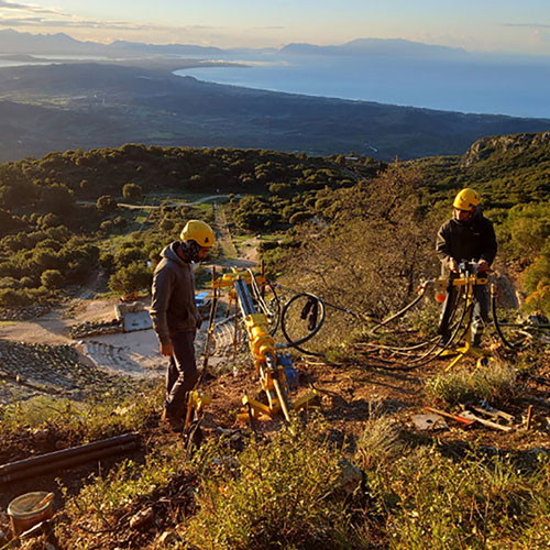 Βραχοπροστασία στο αρχαίο θέατρο Κασσώπης Πρέβεζας