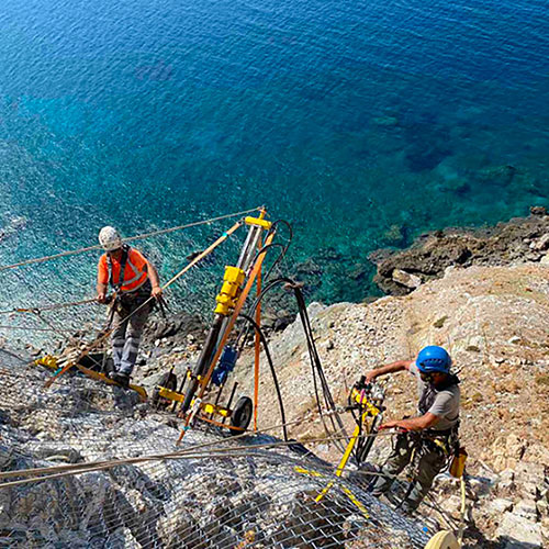 Βραχοπροστασία στο φρούριο της Σκιάθου