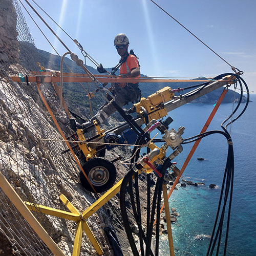 Βραχοπροστασία στο φρούριο της Σκιάθου