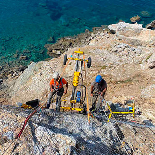 Βραχοπροστασία στο φρούριο της Σκιάθου
