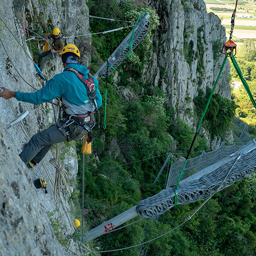 Βραχοπροστασία Σπήλαιο Θεόπετρας Τρικάλων